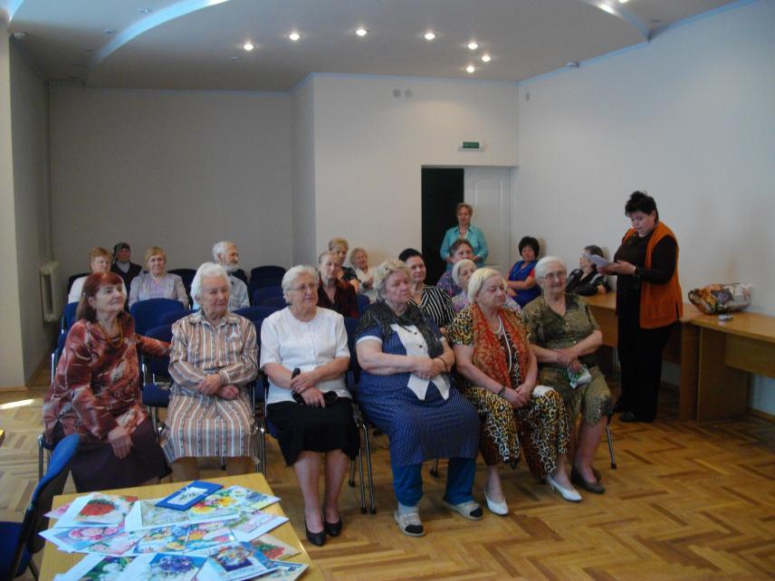 Photo 1 for Visiting the homes of war and labor veterans