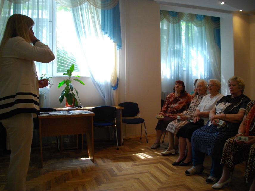 Photo 2 for Visiting the homes of war and labor veterans
