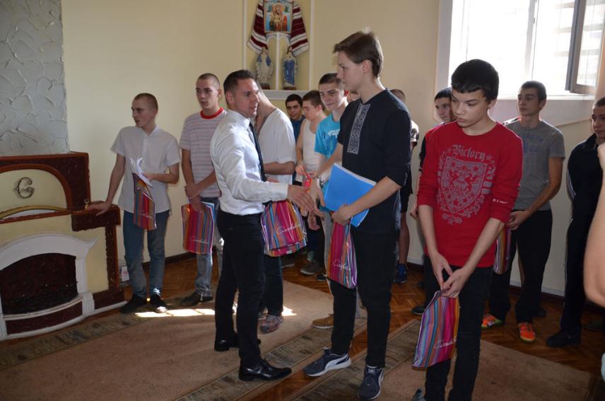 Photo 3 for Celebration of the Day of Knowledge in Lukyanivskyi SIZO (special facility for juvenile detainees and convicts), September 1, 2015.