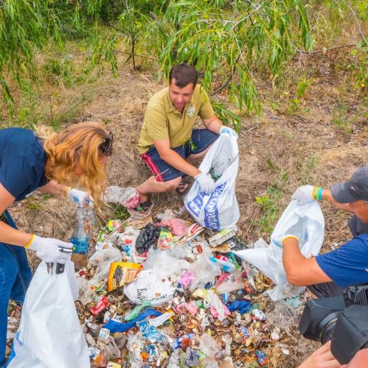 Photo 1 for July 3, 2017. The action of cleaning the Dnipro Islands, timed to the Dnipro Day.